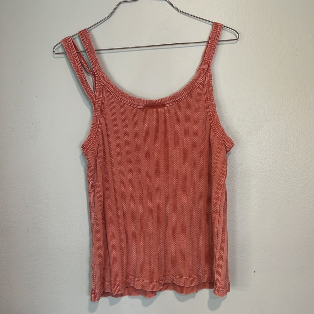 Universal Threads Tank - Picture 3 of 3